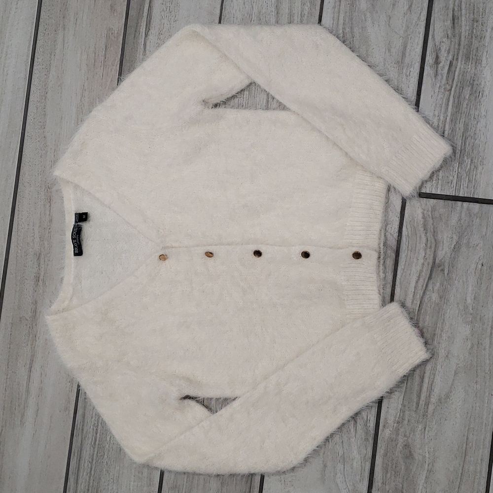 BRAVE SOUL super soft sweater.
